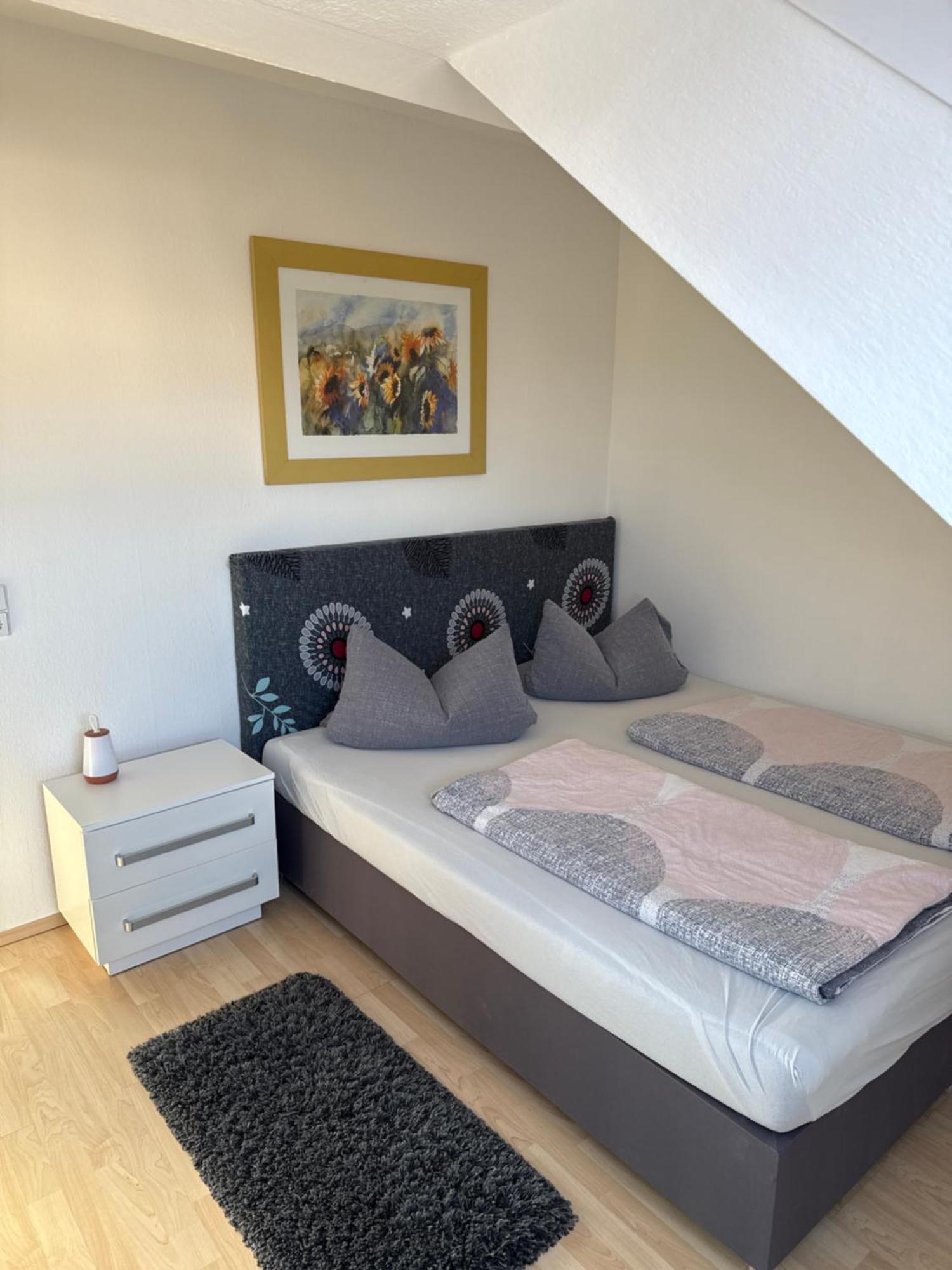 Kuschelige Dachgeschosswohnung Am Clarapark Leipzig Eksteriør bilde